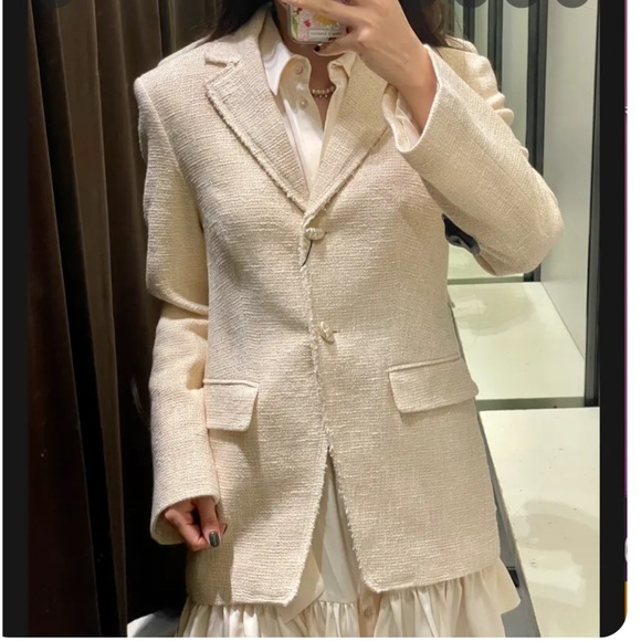 2pc set Nwt ZARA TEXTURED POCKET BLAZER Perl button and matching skirt - Picture 5 of 8